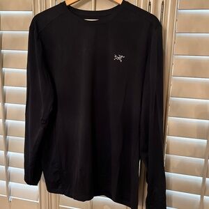 Men's Arc'teryx black long sleeve shirt.  Size Large